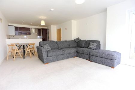 2 bedroom flat to rent - Photo 5
