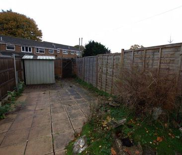 2 bedroom terraced house to rent - Photo 6