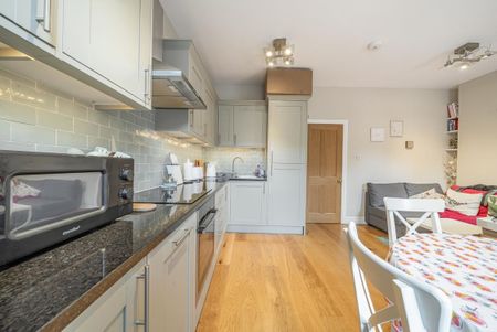 Clapham Park Road, London SW4 - Photo 3