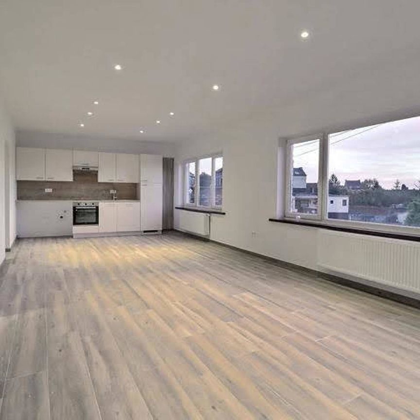 Appartement 2ch + garage à 6042 Charleroi Lodelinsart  Loyer: 900 € - Photo 1