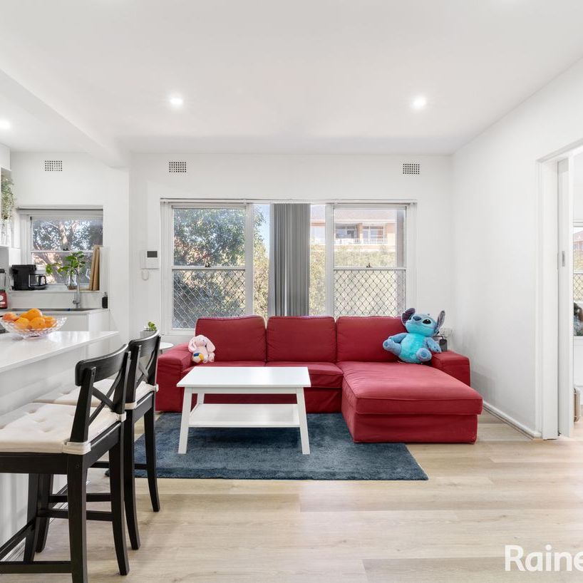 Modern 2 Bedroom Unit Moments from the Beach - Photo 1