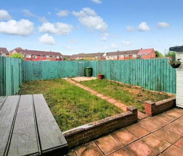 3 bedroom terraced house to rent - Photo 4