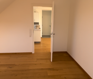 Lichtdurchflutete 3-Zimmer DG-Wohnung mit Balkon in S-Degerloch - Foto 1