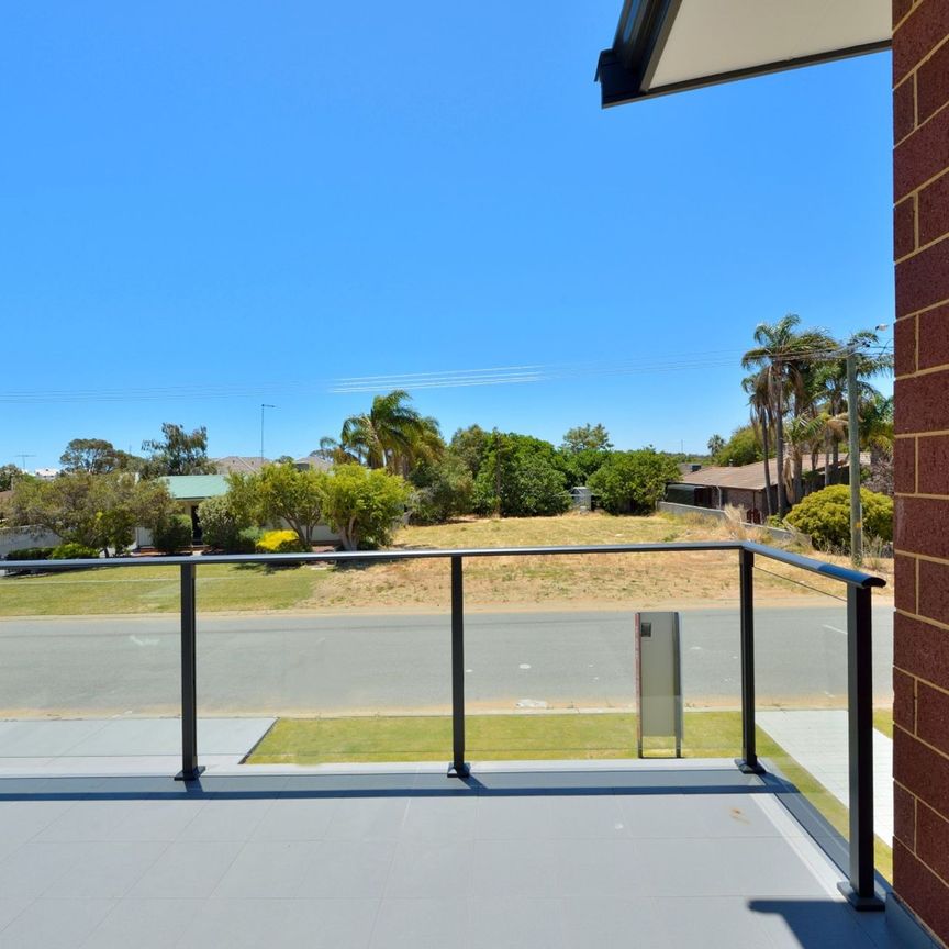 Modern 2-Bedroom&comma; 2-Bathroom Apartment with Secure Parking - Photo 1