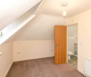 2 bedroom apartment to rent 8 Beaulieu Court, 8 Beaulieu Avenue, Ch... - Photo 1