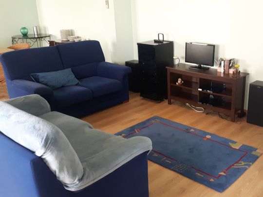 Fully furnished 1 bedroom apartment in the historic area of Aveiro! - Photo 1