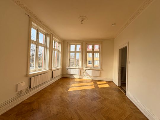 Regeringsgatan 110 - Photo 1