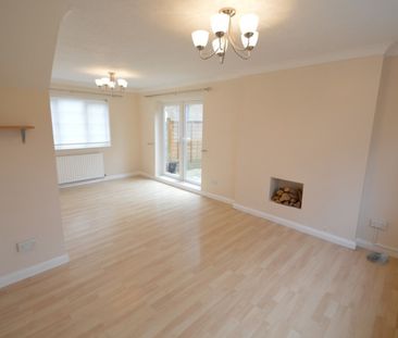 3 bedroom House - AUTUMN GROVE, WELWYN GARDEN CITY - Photo 5