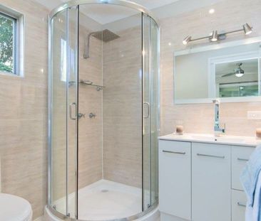 Stunning home in the rainforest - Photo 4