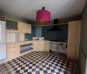 Location Appartement 3 pièces 80m² MILLAU 12100 - Photo 2