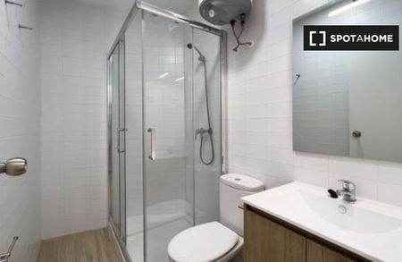 barcelona, Catalonia 08028 - Photo 2