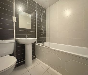 Cranmer Road, Bradford - Photo 1