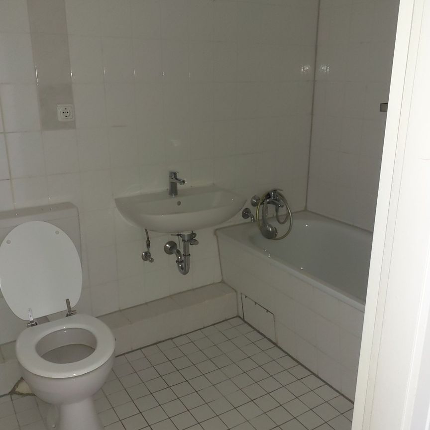 Helle 2-Zimmer-Wohnung mit Balkon in Laatzen - Foto 1