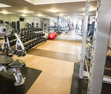 Fully Furnished 2 Bed Condo | Central Vancouver | Gym | Pets Ok - Photo 6