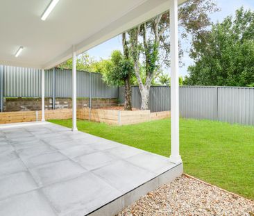 Spacious Two-Bedroom Granny Flat with Electricity & Internet Included - Photo 4