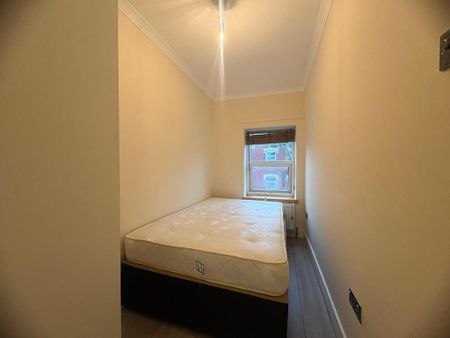 3 bedroom flat to rent - Photo 2