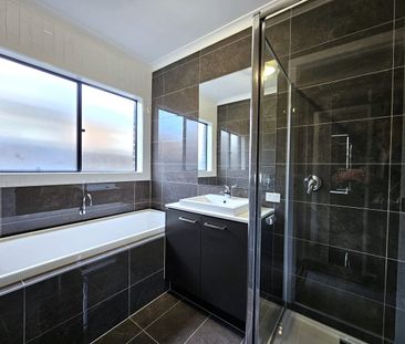 Convenient Location, Close to all amenities !!! - Photo 3