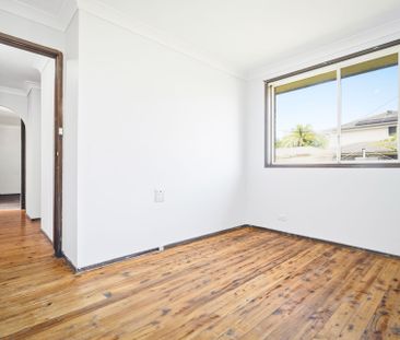 Spacious 3-Bedroom Family Home in Sought-After Bonnyrigg Heights Lo... - Photo 4