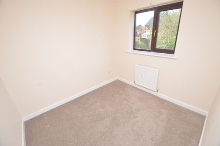 3 Bedroom Detached House - Photo 3