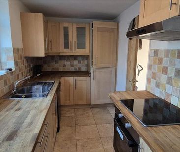 3 bedroom semi-detached house to rent - Photo 6