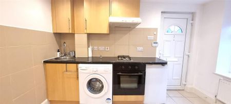 Studio to rent - Photo 5