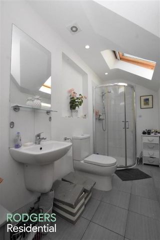 Apt 11, 104 Eglantine Avenue, Belfast, BT9 6EU - Photo 3