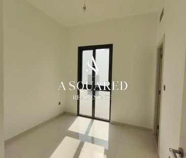 Charming | Unfurnished | Landscaped - Photo 5