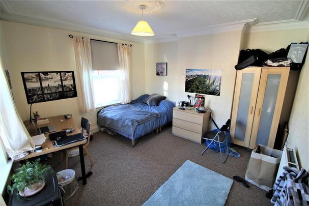 5 bedroom semi-detached house to rent - Photo 1