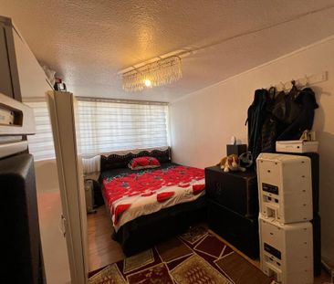 3 bedroom maisonette to rent - Photo 1