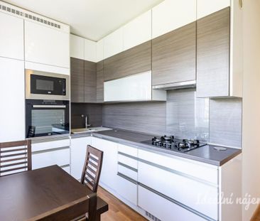 Pronájem bytu 2+1 51 m2 - Fotografie 5