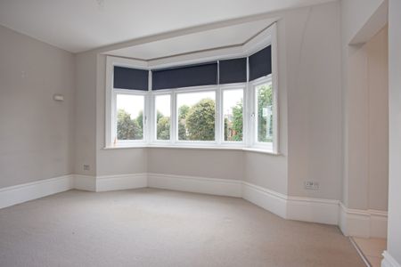 Monument Green, Weybridge, KT13 flat to rent - Photo 4