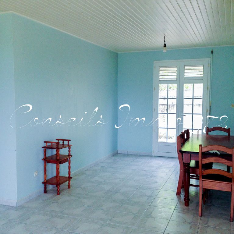 Location Maison 4 pièces 88m² LE FRANCOIS 97240 - Photo 1