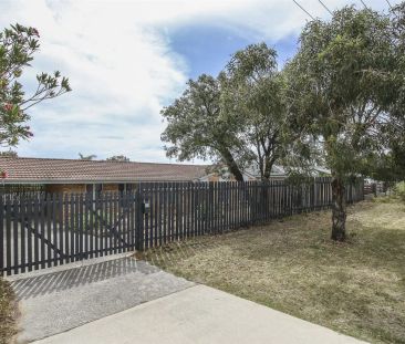 “Perfect Family Home” - Photo 6