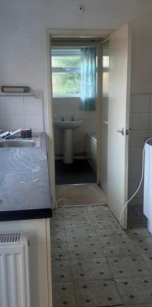 3 bedroom terraced house to rent - Photo 1