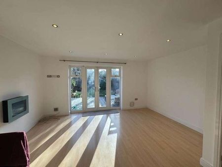 Mitford Close, Reading, RG7 - Photo 2