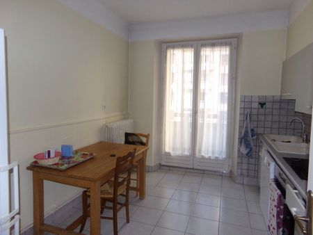 CHAMBERY Centre Grand Appartement T3 100 m² – ref 420 - Photo 5