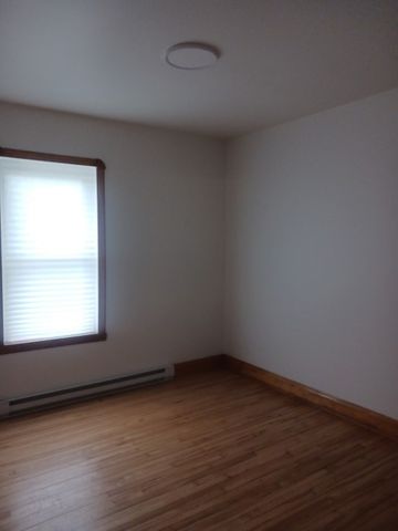 126 8e ave sud, Sherbrooke 6½ (vacant) - Photo 3