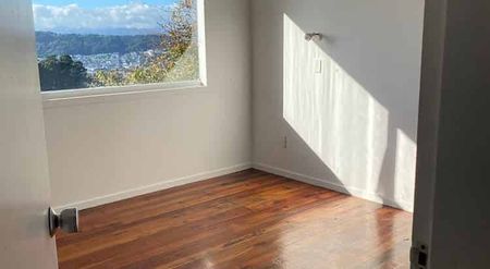 3 Bedroom Flat in Highbury - Photo 4