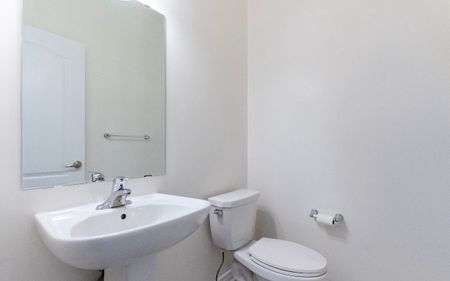 For Lease - 1060 Clipper Lane, Pickering, Ontario - Photo 2