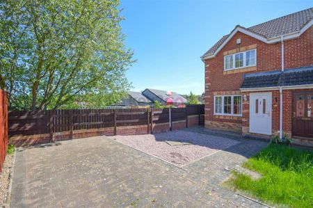 2 bedroom semi-detached house to rent - Photo 2