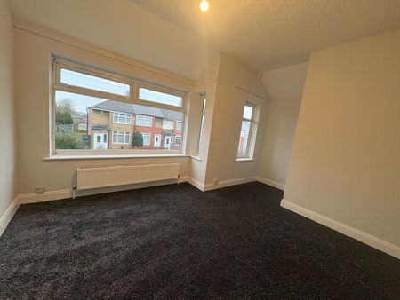 2 bedroom semi-detached house to rent - Photo 3