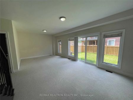 Detached Home For Lease | W9048796 - Photo 3