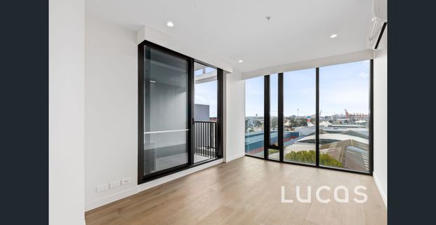 Generous 1 bedroom plus Study - Photo 1