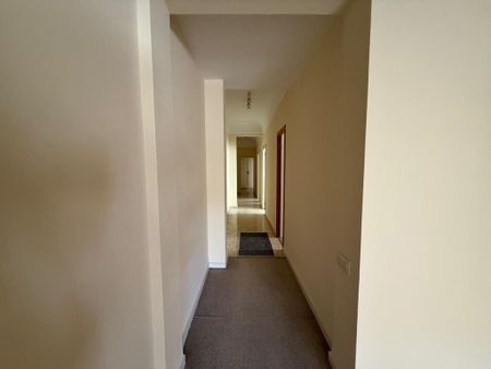 5 room luxury Flat for rent in Valencia - Photo 3