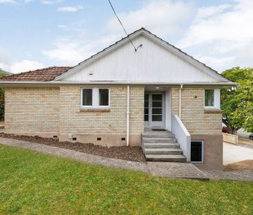 Charming 2 bed unit - walk to the hospital - Photo 5