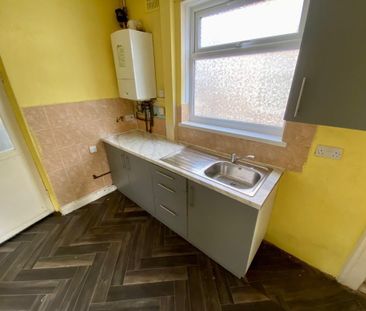 3 bedroom semi-detached house to rent - Photo 4