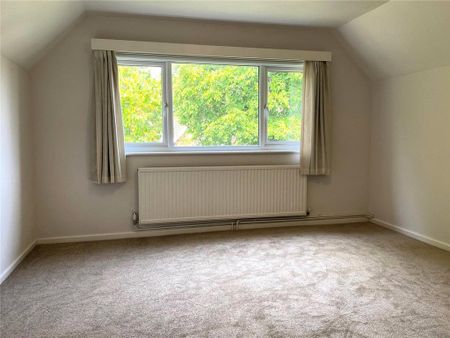 4 bedroom detached house to rent - Photo 3