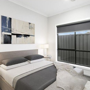 Stylish Family Living in the Heart of Keilor Park - Photo 2