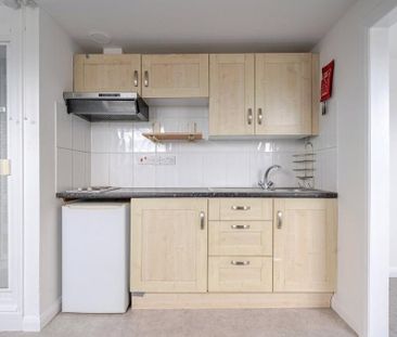 1 bedroom flat to rent - Photo 6