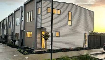 Chic 3BR Hobsonville Townhouse! - Photo 3